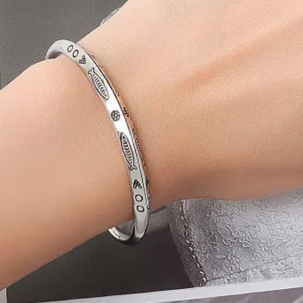 Sterling Silver adjustable Fish bracelet